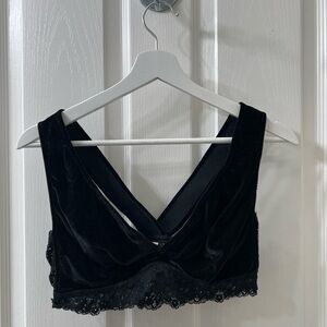 Elegant Black Lace Trim Bralette